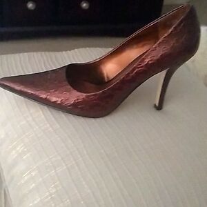 Vintage brown nine west leather pointed heel pump. NWOT